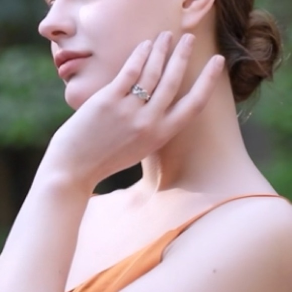 18k Diamond Nightmare Before Christmas Eternity Ring - Picture 11 of 15